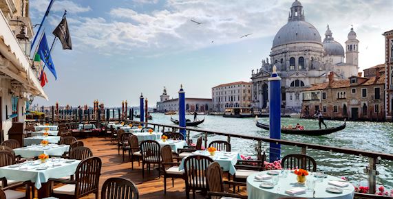 Gritti palace with boats and water